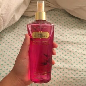 Victoria's Secret Mango Temptation perfume