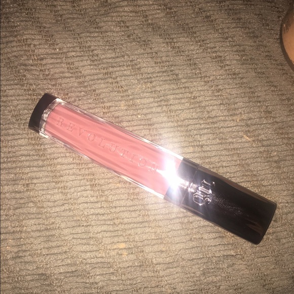 Nude pink urban decay lipgloss