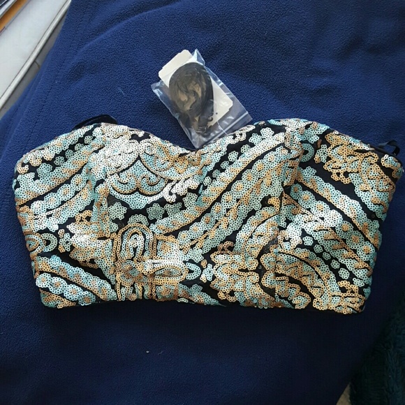 ❤️FREE with Purchase BNWT Knit Top / Tube