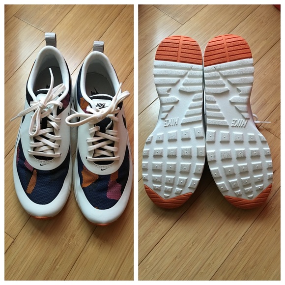 NIKE AIR MAX THEA JACQUARD shoes - Picture 4 of 4
