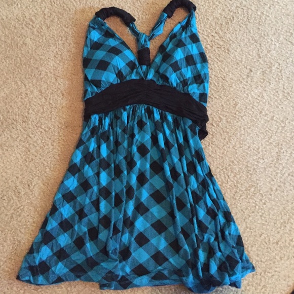 Halter/ X top
