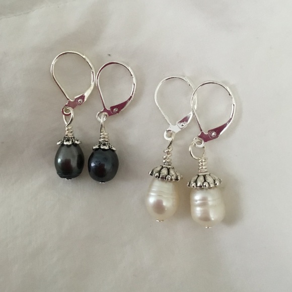 Pearls earrings