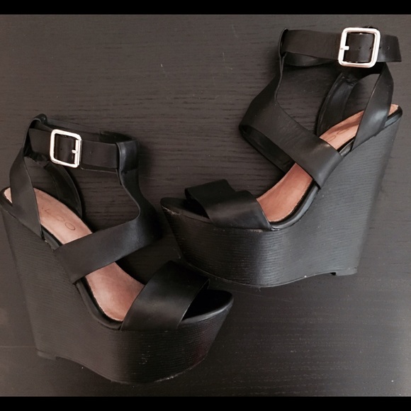 ALDO size 5 sky high leather wedges