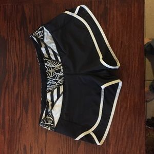 Lululemon speed shorts size 6