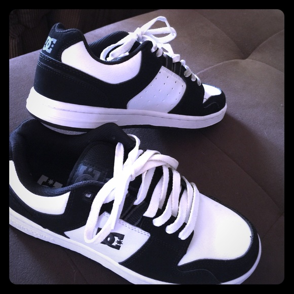 Nwot DC skater shoes size 8 1/2 MENS $20 Price⬇️⬇️