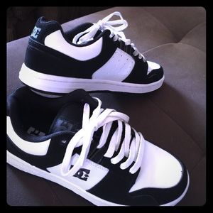 Nwot DC skater shoes size 8 1/2 MENS $20 Price⬇️⬇️