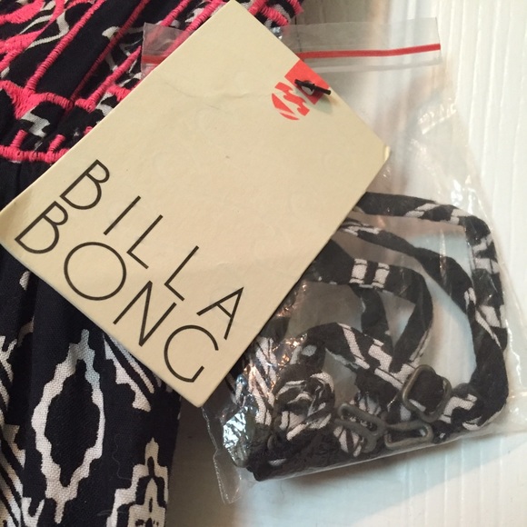 NWT- Super Cute Billabong Maxi Dress - Picture 4 of 4