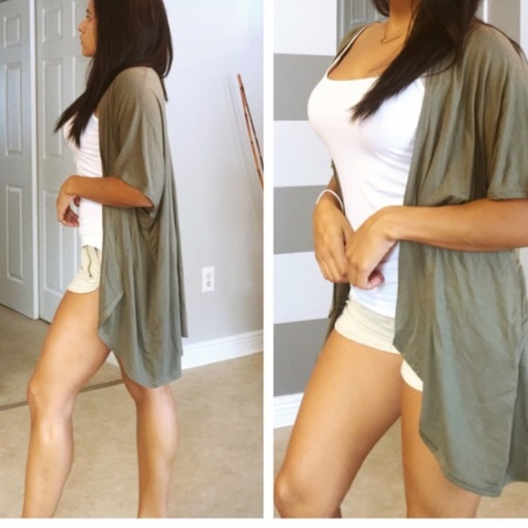•LAST SALE• Olive green shirt sleeve kimono - Picture 2 of 3
