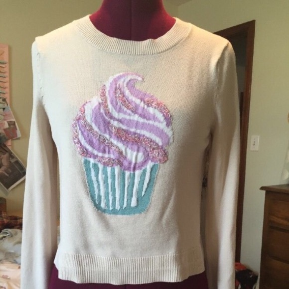 LC Lauren Conrad Cupcake Sweater Size Small