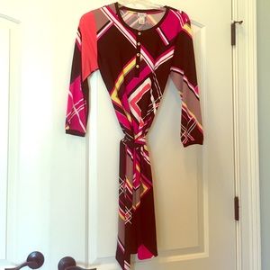 Cache dress great shape!