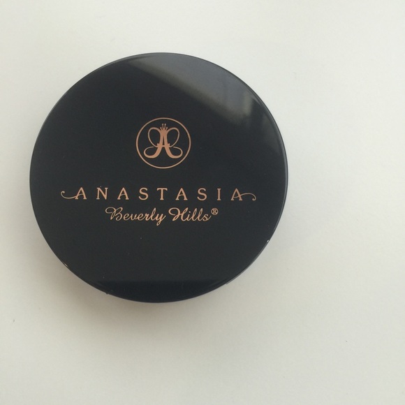 Anastasia starlight highlighter