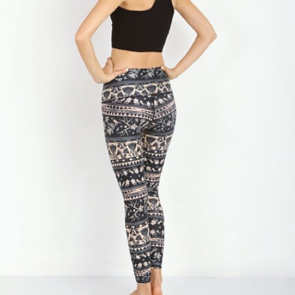 Teeki Diamond tribe hot pants. NWT xs