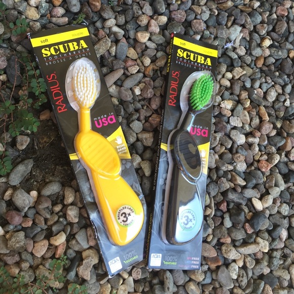 Radius Scuba Toothbrush - Picture 1 of 4