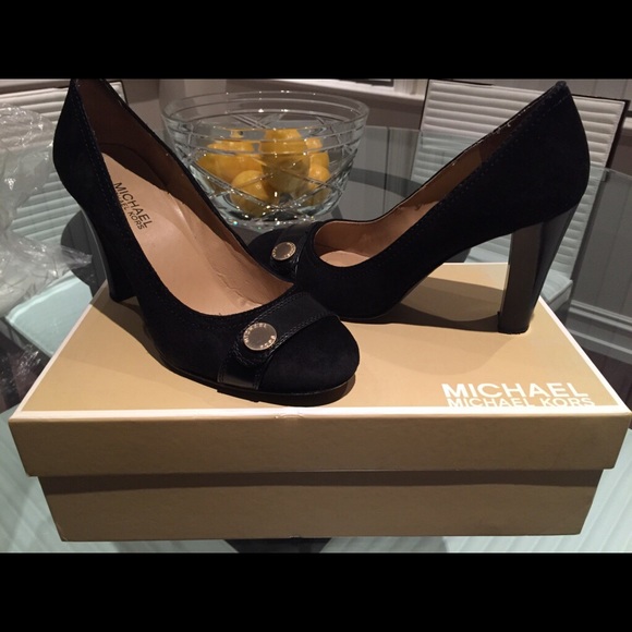 Michael Michael Kors Black Suede Pumps