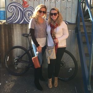 Meet your Posher, Casey