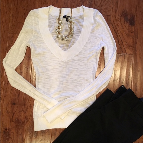 Express white sweater size Small