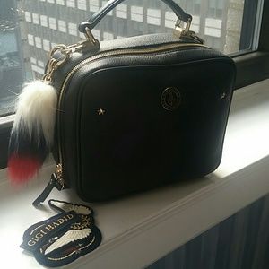 Tommy X Gigi. Crossbody