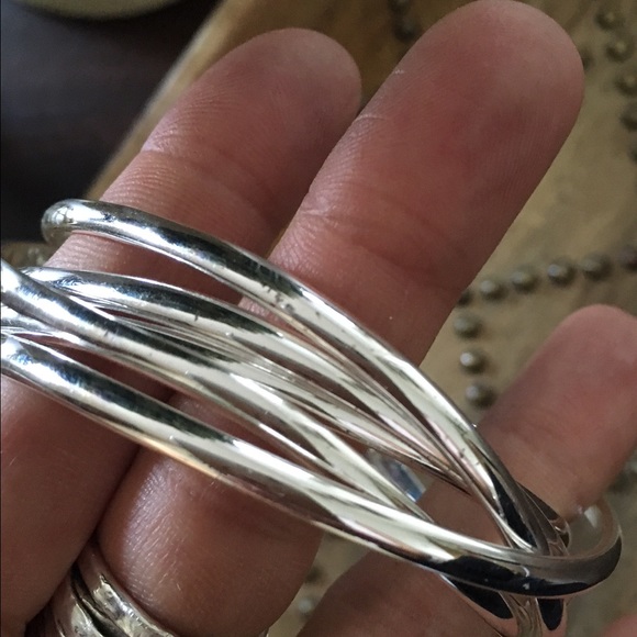 Bracelets. - Picture 2 of 2