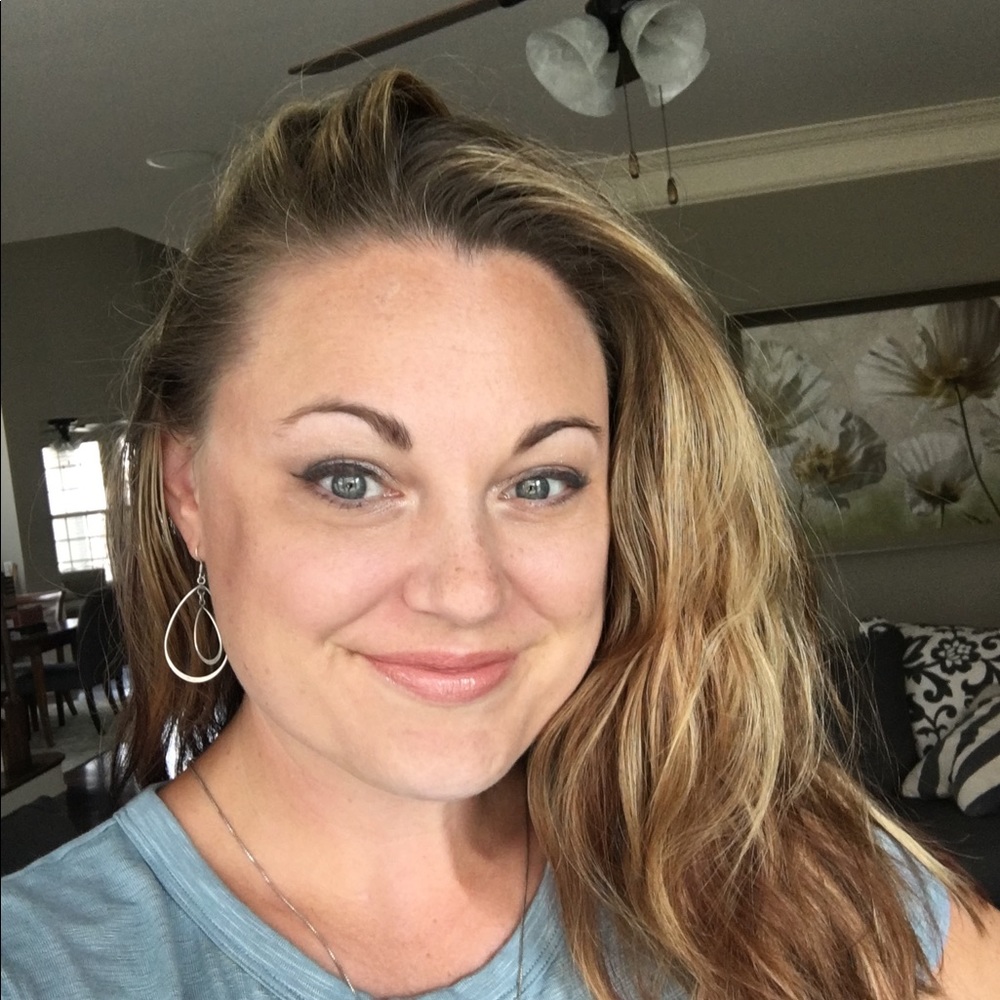 Meet your Posher, Kimberly