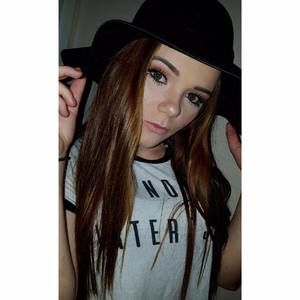 Meet your Posher, Madeline