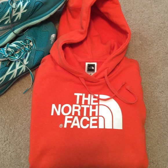 The North Face Tops - 💥NORTH Face Hooded Sweatshirt💥