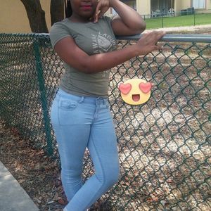 Meet your Posher, Asheca