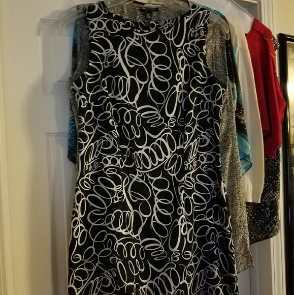 Summer Dress LBD - size 12 - Picture 3 of 3