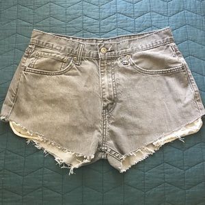 Levi Cut Off Shorts