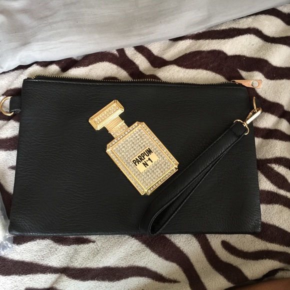 Bling "parfum" Clutch NWT