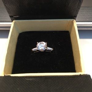 Cubic zirconia ring