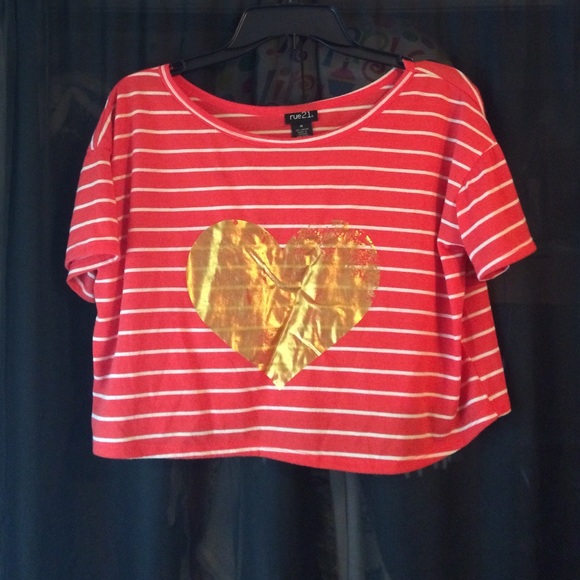 Rue21 Size M Pink Heart Crop Top