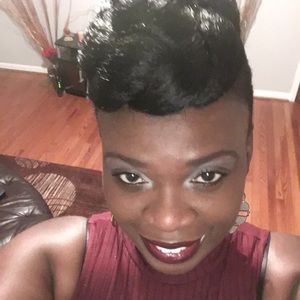 Meet your Posher, Tajha