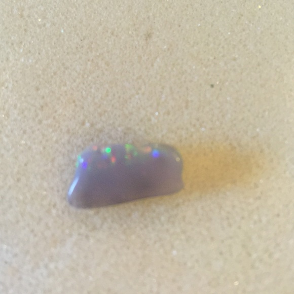 Natural Ethiopian opal - Picture 3 of 3