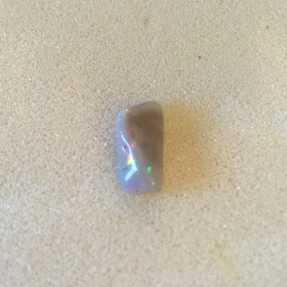 Natural Ethiopian opal - Picture 2 of 3