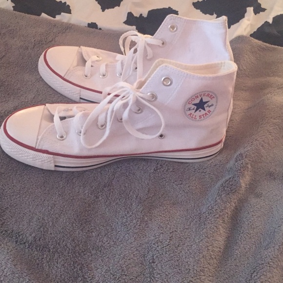 BRAND NEW CONVERSE