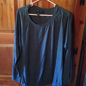 Grey long sleeve shirt