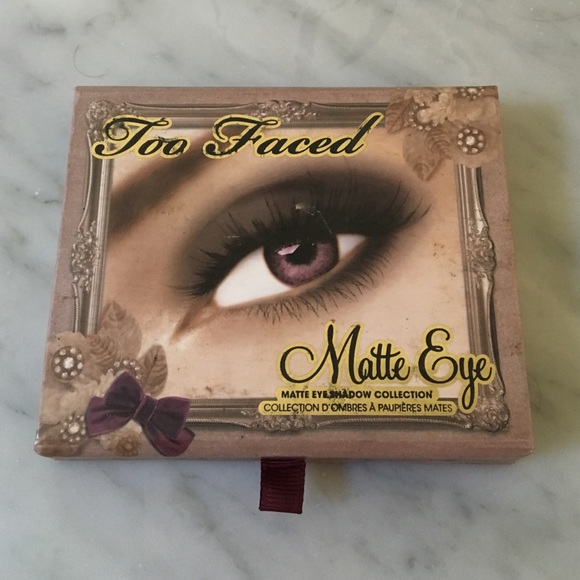 Too faced matte eye pallet
