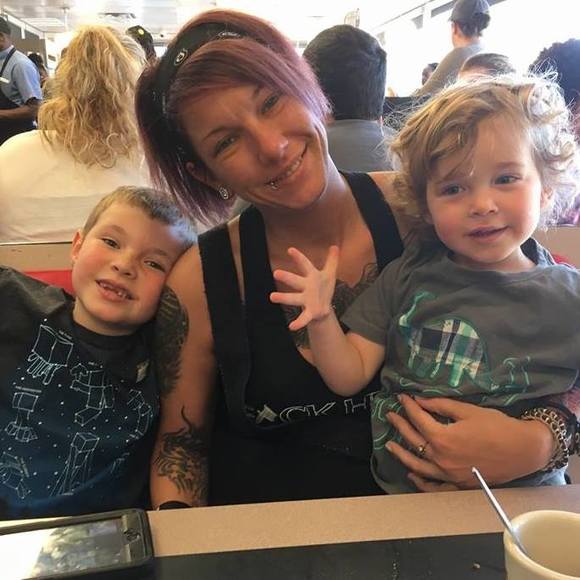 Meet your Posher, Stefani - Picture 1 of 1