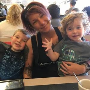 Meet your Posher, Stefani