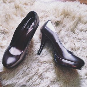 Metallic Platform Pumps