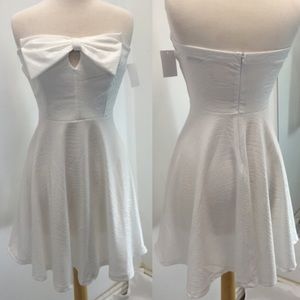 White strapless bow dress