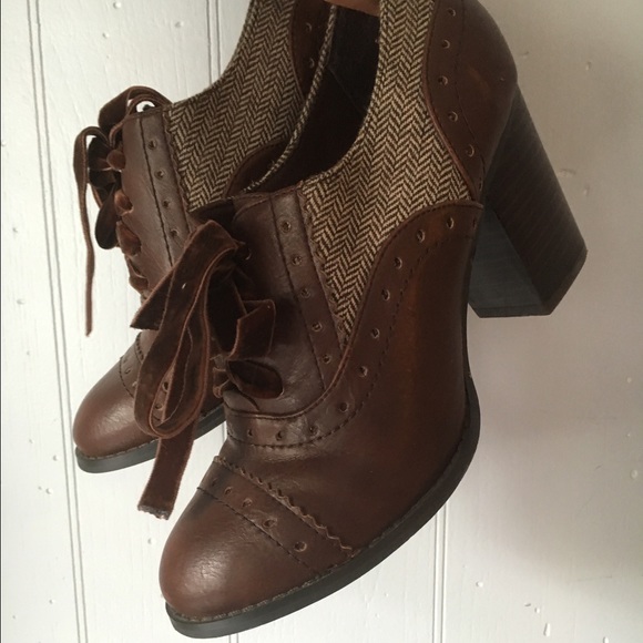 Oxford heels women's size 7