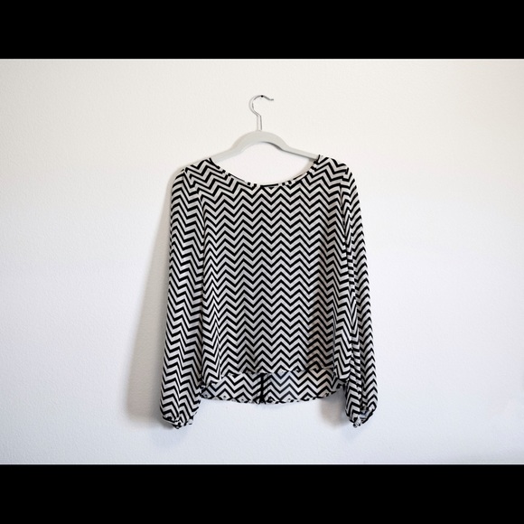 Chevron Print Zippered Blouse