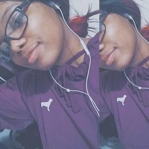 Meet your Posher, Camarie