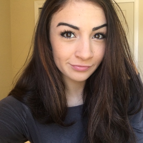 Meet your Posher, Isabella