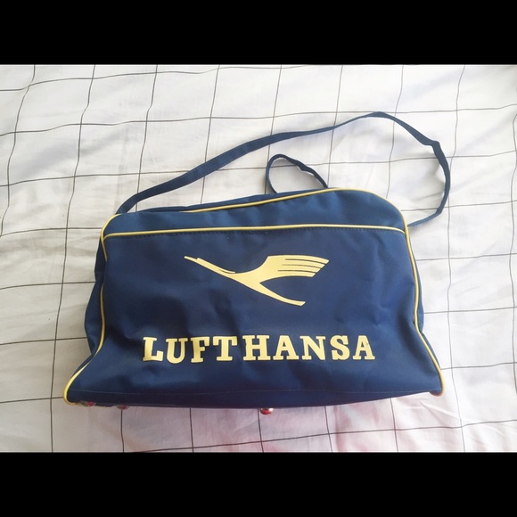 lufthansa handbag size