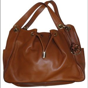 Michael Kors Ludlow lg shoulder bag walnut