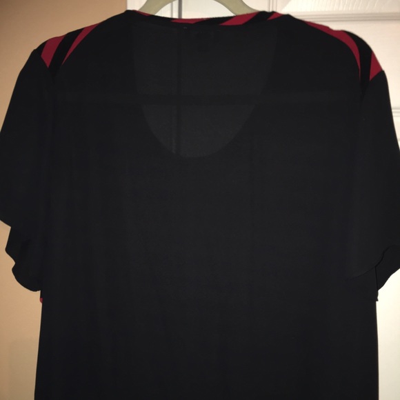 Vince Camuto Red/Black striped blouse, 3X - Picture 3 of 4