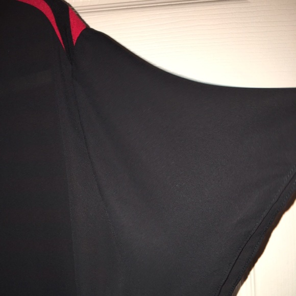 Vince Camuto Red/Black striped blouse, 3X - Picture 4 of 4