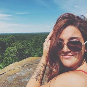 Meet your Posher, Hannah